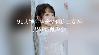 美女主播亲自示范黄瓜除了吃还可以用