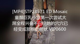 [MP4/ 777M] 肤白貌美姐妹花一起伺候大哥，床上的性感尤物给大哥舔乳头吃鸡巴，激情上位无套抽插大哥玩两女的骚操作不断