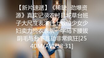 气质文静168CM美女，蹲着深喉大屌，蜜桃美臀骑乘爆操，扶着细腰后入深插