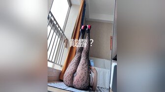 极品白靴子小姐姐进入女厕拍她撒尿❤️果然不出所料人美B嫩