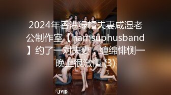 [MP4]战斗民族俄罗斯的时尚艳妆绝色美女双腿劈开粗大假阳具深深插进屁眼里高难度啪啪刺激诱人