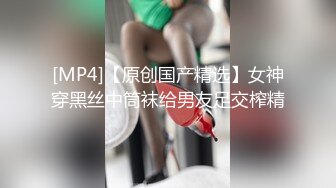 「爸爸和我一起洗澡真好！」和成熟的甜心小孩一起，热情浓厚的洗澡时光。安达夕莉